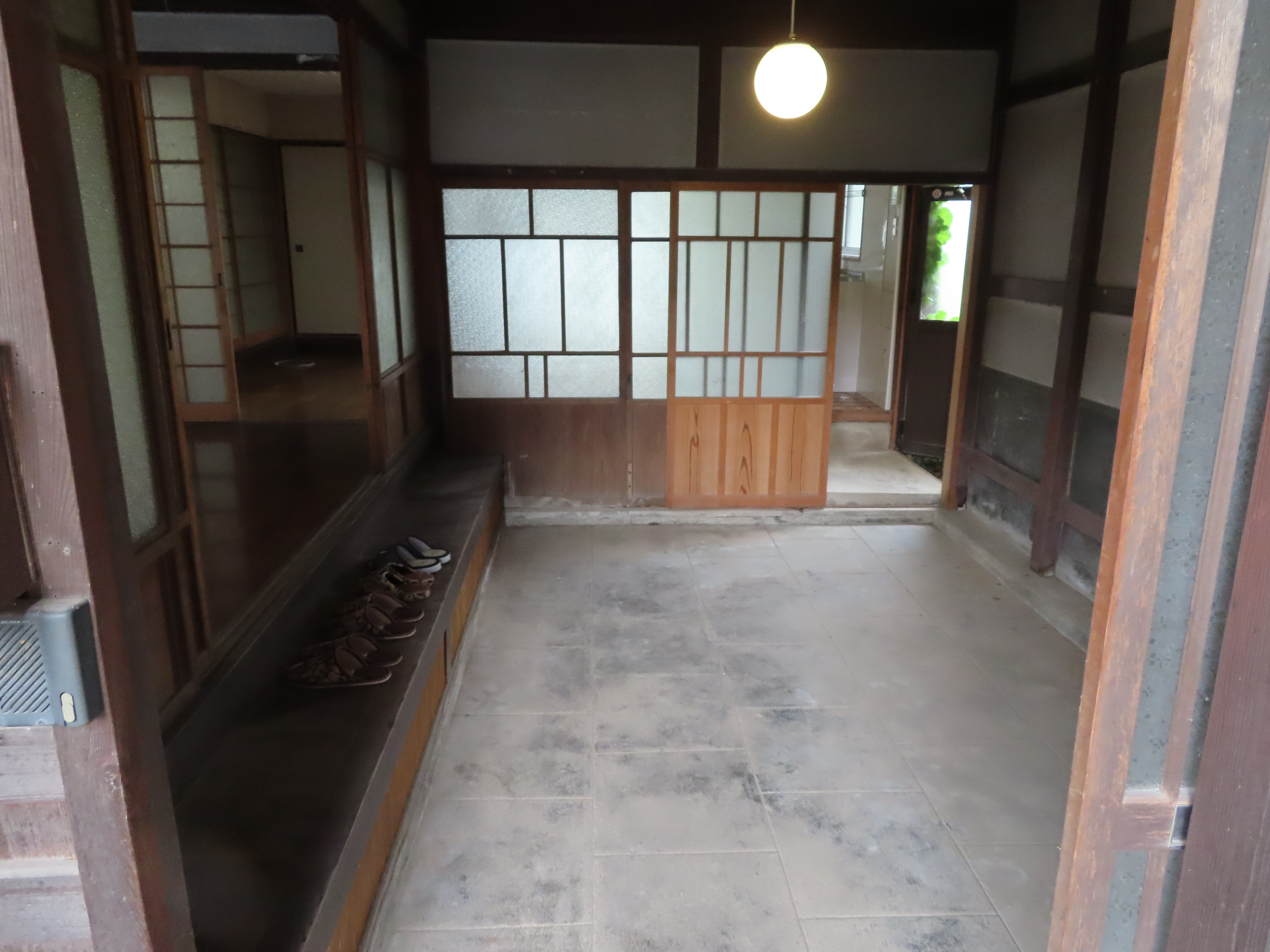 玄関